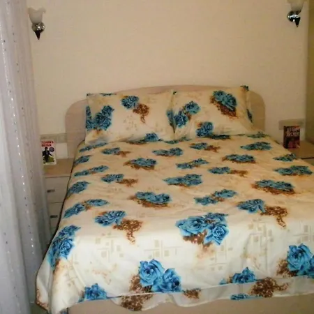 아파트 2 Bed, 2 Bath On Private Site Within 300 Metres Of The Beach