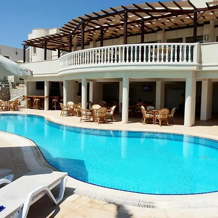 2 Bed, 2 Bath On Private Site Within 300 Metres Of The Beach Bogazici